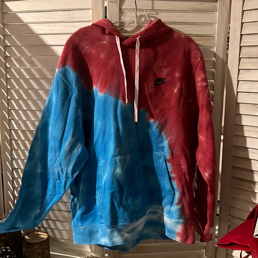 Mens XL tie dye Nike sweatshirt